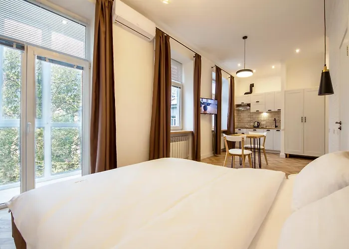 Idea Design Apart-Hotel Chykalenka